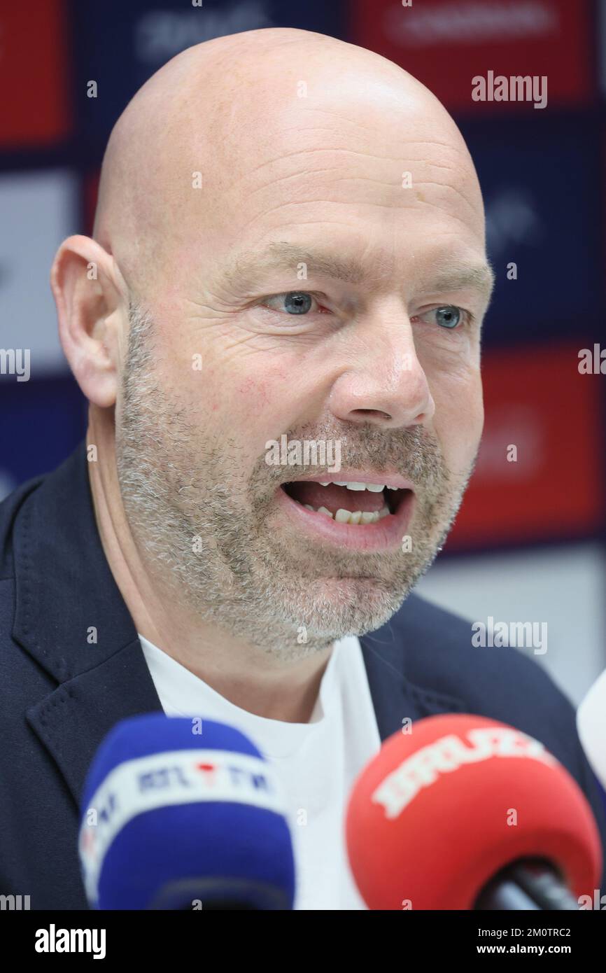 Brussels. 08 December 2022, Anderlecht's head coach Brian Riemer ...