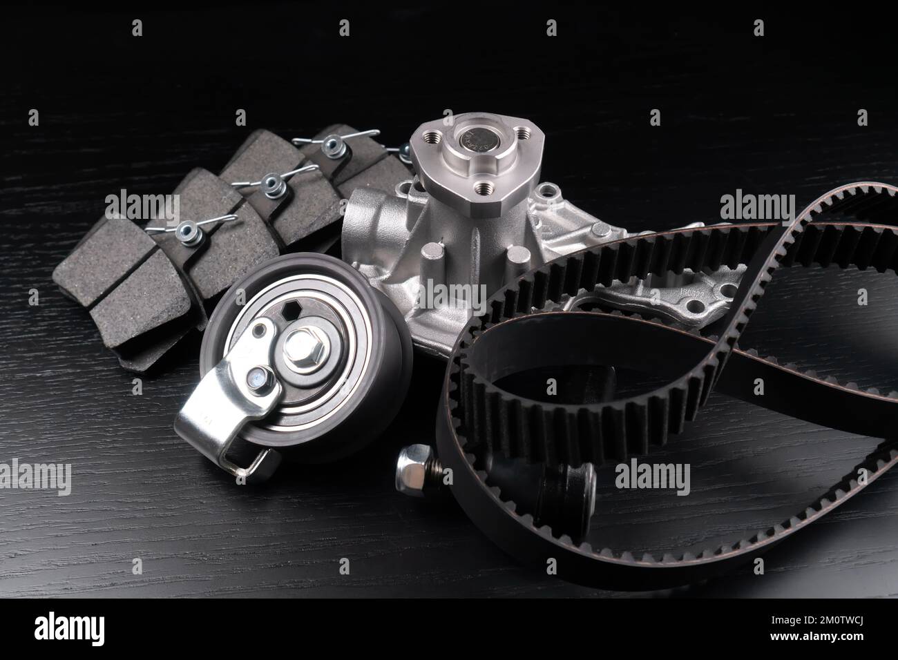 Angular velocity hinge hi-res stock photography and images - Alamy