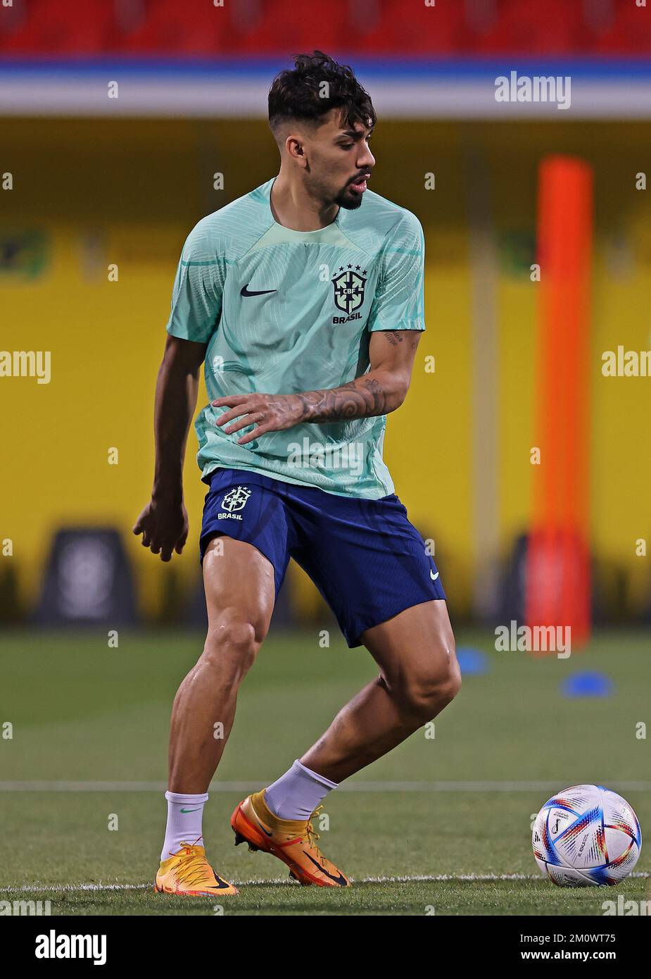 Doha, Qatar. 08th Dec, 2022. Lucas Paqueta of Brazil, during training at the Grand Hamad Stadium, this Thursday, 8th. The team is preparing to face Croatia in the quarterfinals of the FIFA World Cup Qatar 2022. 30761 (Heuler Andrey/SPP) Credit: SPP Sport Press Photo. /Alamy Live News Stock Photo