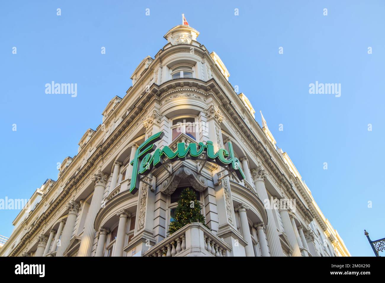 Fenwick Store London, UK. 8th December 2022. Fenwick department store in Bond Street ...