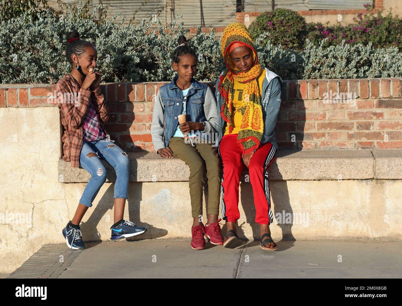 Young Eritrean girls in Asmara Stock Photo