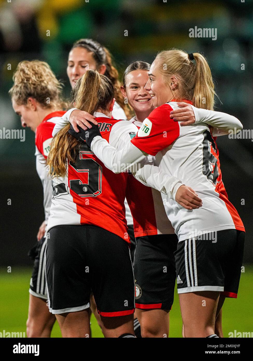 Den Haag - Cheyenne van den Goorbergh of Feyenoord V1 celebrates the 0-2 during the match between ADO Den Haag V1 v Feyenoord V1 at Bingoal Stadion on 8 December 2022 in Den Haag, Netherlands. (Box to Box Pictures/Tom Bode) Stock Photo