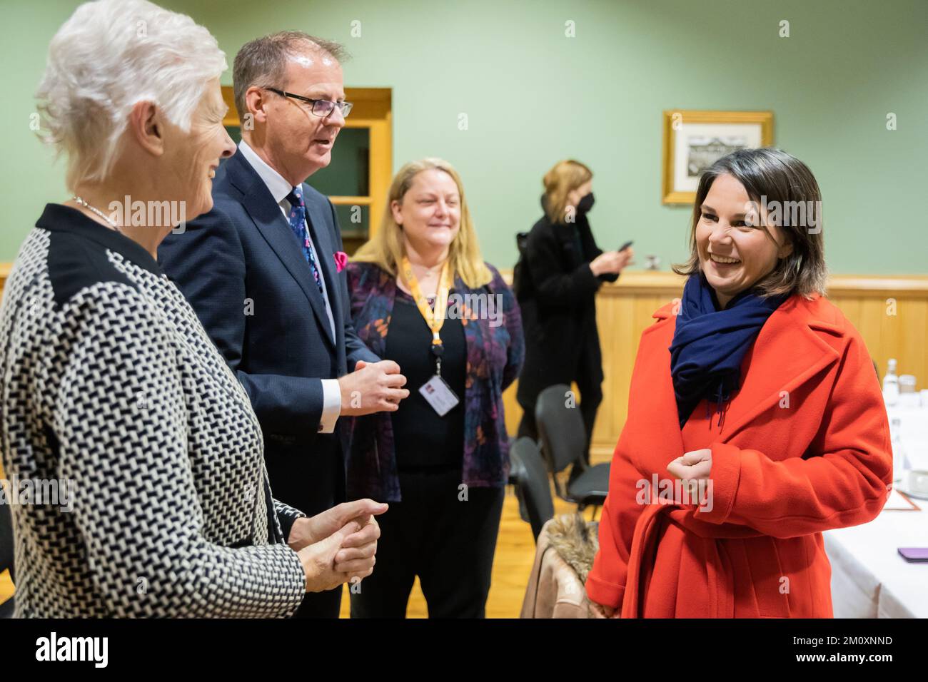 Dublin, Ireland. 08th Dec, 2022. Annalena Baerbock (Bündnis 90/Die Grünen, r), Minister for Foreign Affairs, welcomes members of the Citizens' Assembly at Dublin Zoological Gardens. Credit: Christoph Soeder/dpa/Alamy Live News Stock Photo