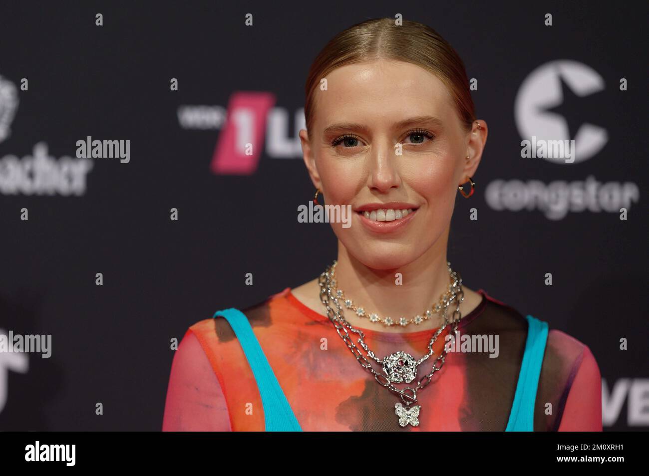 Bochum, Germany. 08th Dec, 2022. Singer Lea walks the red carpet to the ...
