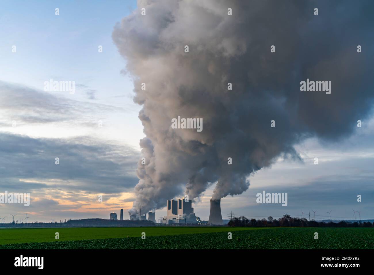 Neurath lignitefired power plant, near Grevenbroich, power plant units F and G, AE, thick