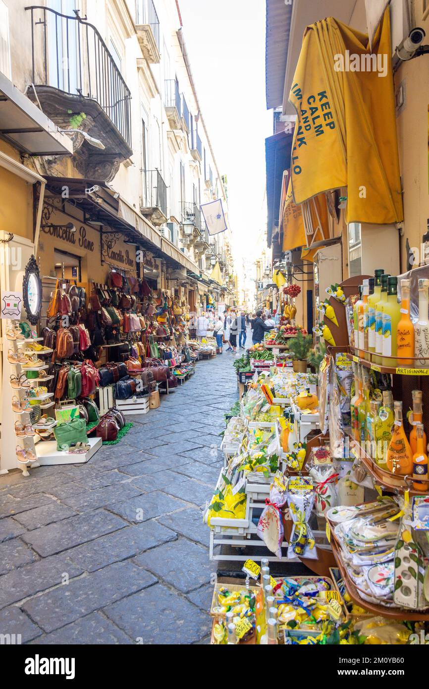Pedestrianised shopping street, Via S. Cesareo, Sorrento (Surriento), Campania Region, Italy Stock Photo