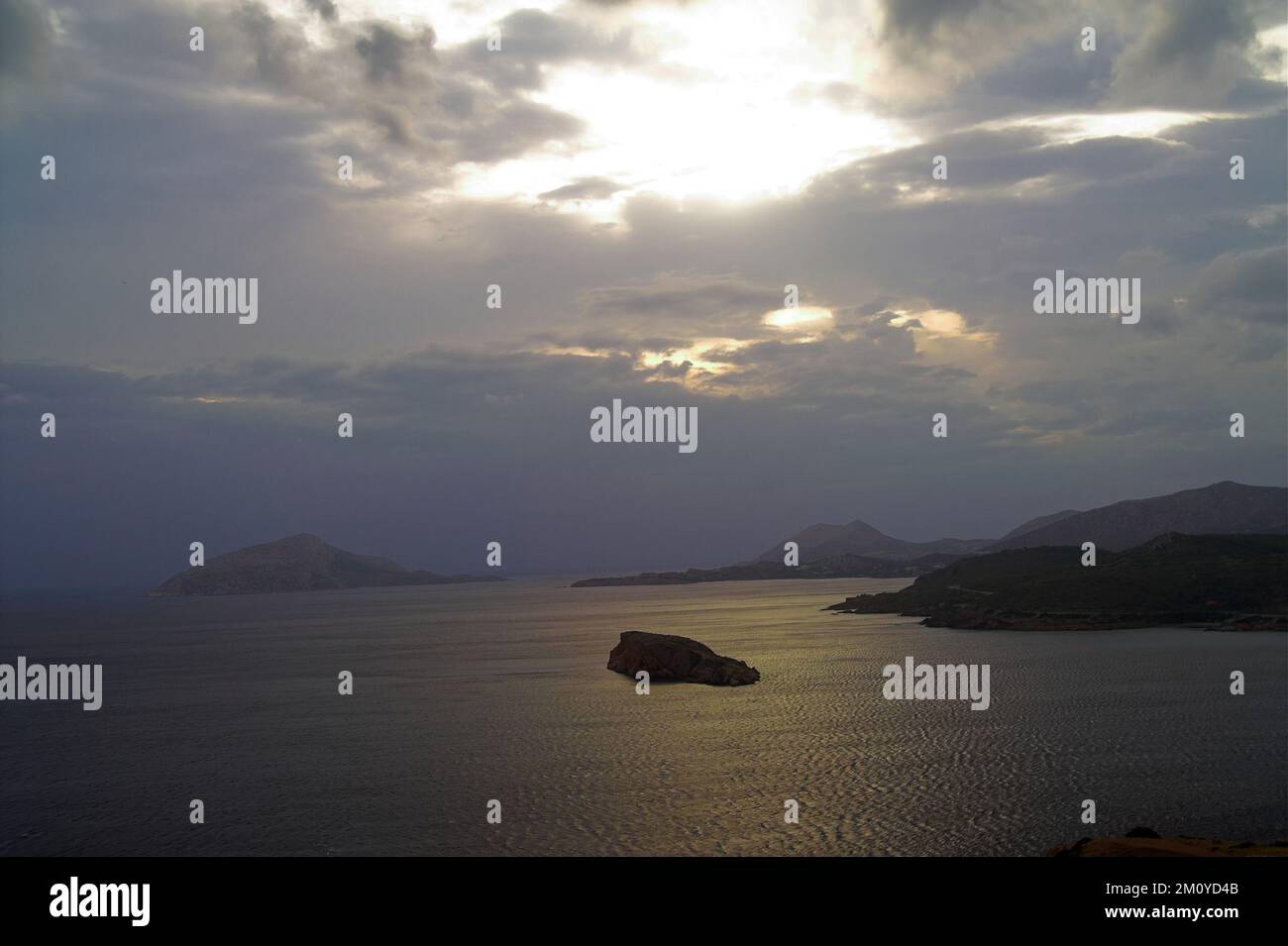 Sunion, Σούνιο, Cape Sounion, Grecja, Greece, Griechenland; Sunset over the islands of the Aegean Sea; Sonnenuntergang über den Inseln der Ägäis Stock Photo