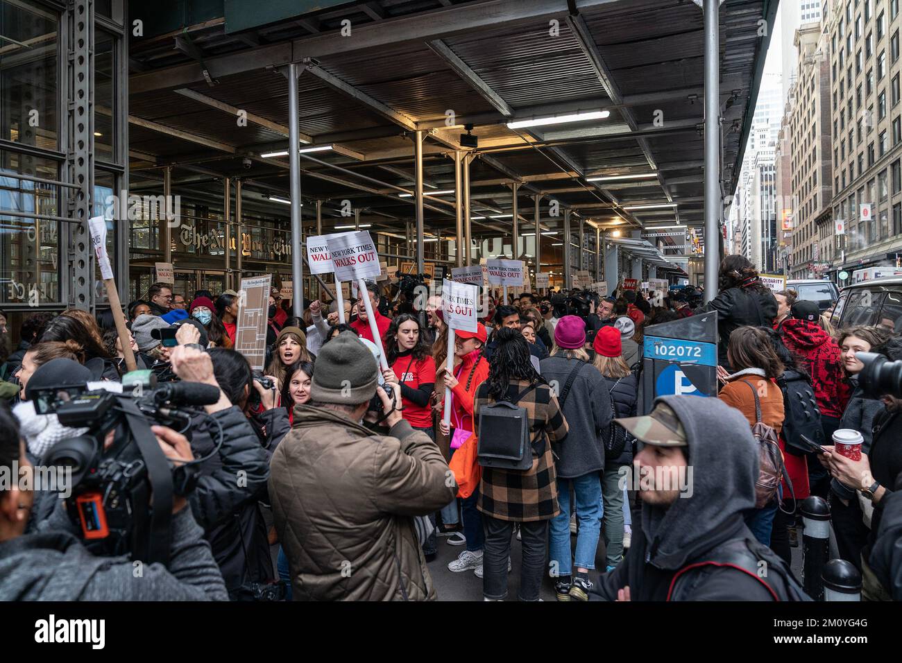 New York, New York, USA. 8th Dec, 2022. More than 1100 NewsGuild union members of New York Times walked off from work for 24-hours and hold rally on contract dispute in front of NYT Headquarters entrance. (Credit Image: © Lev Radin/Pacific Press via ZUMA Press Wire) Stock Photo