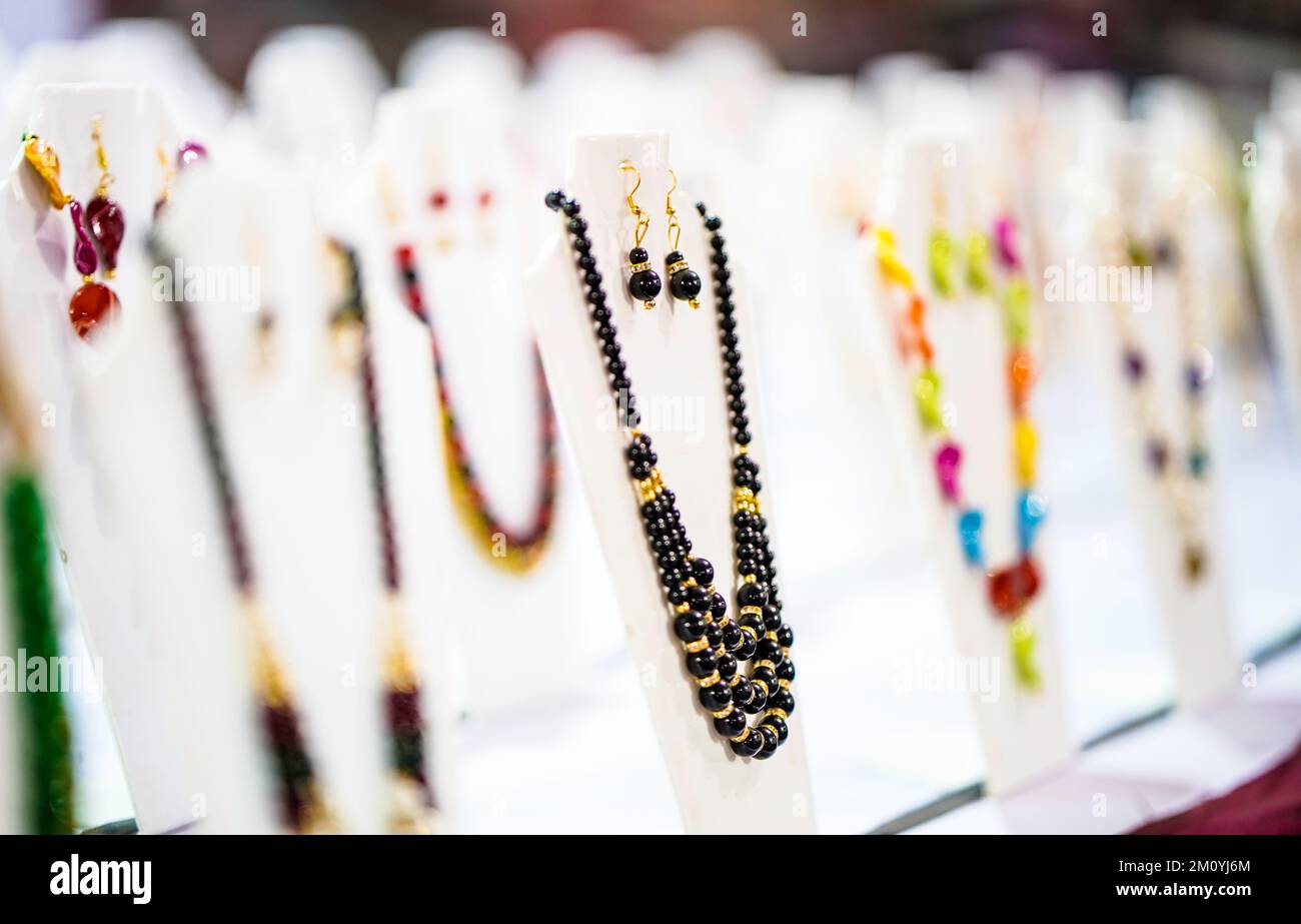 Anne boleyns jewellery hi-res stock photography and images - Alamy