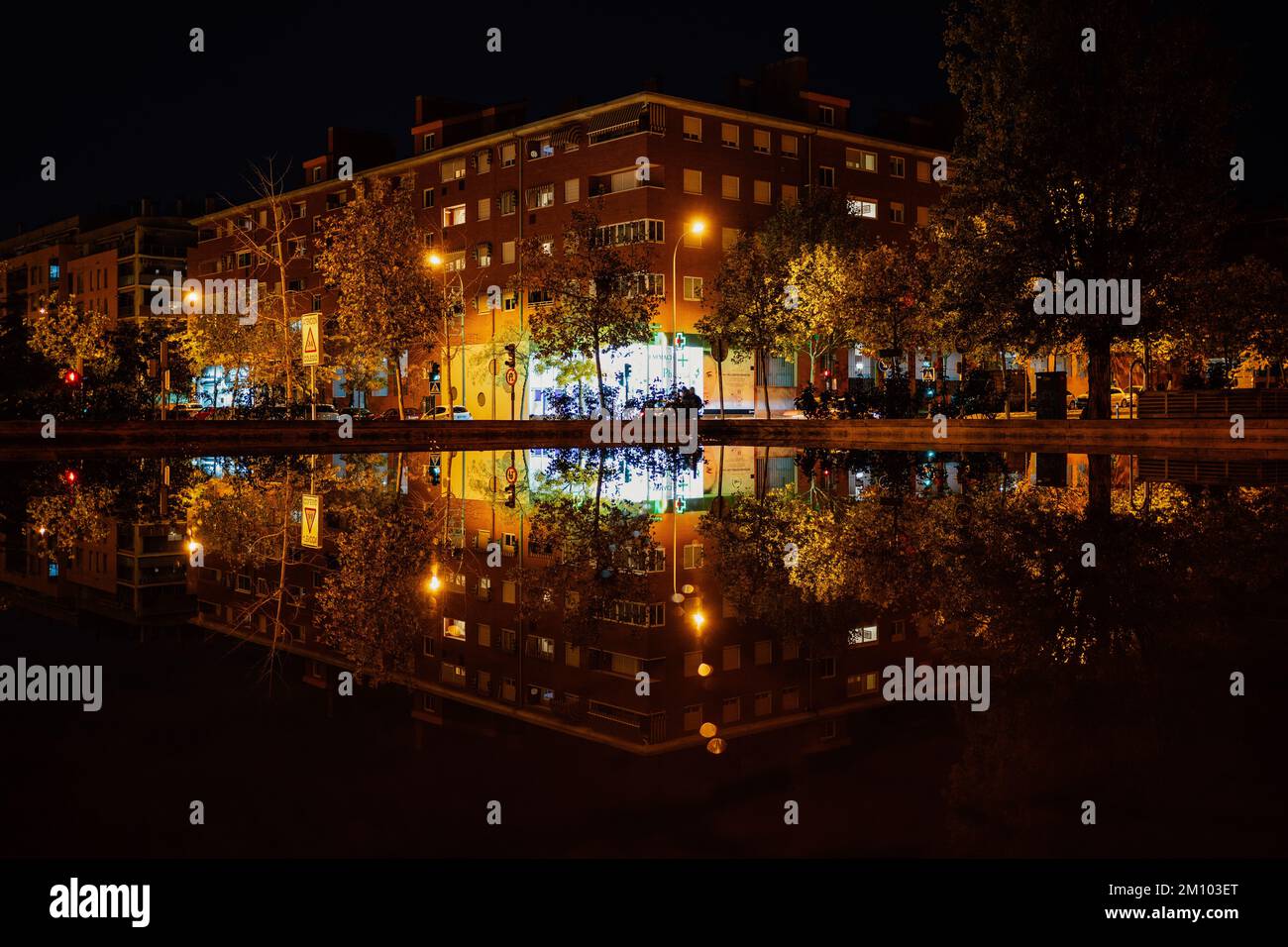 Residential district by night hi-res stock photography and images - Alamy