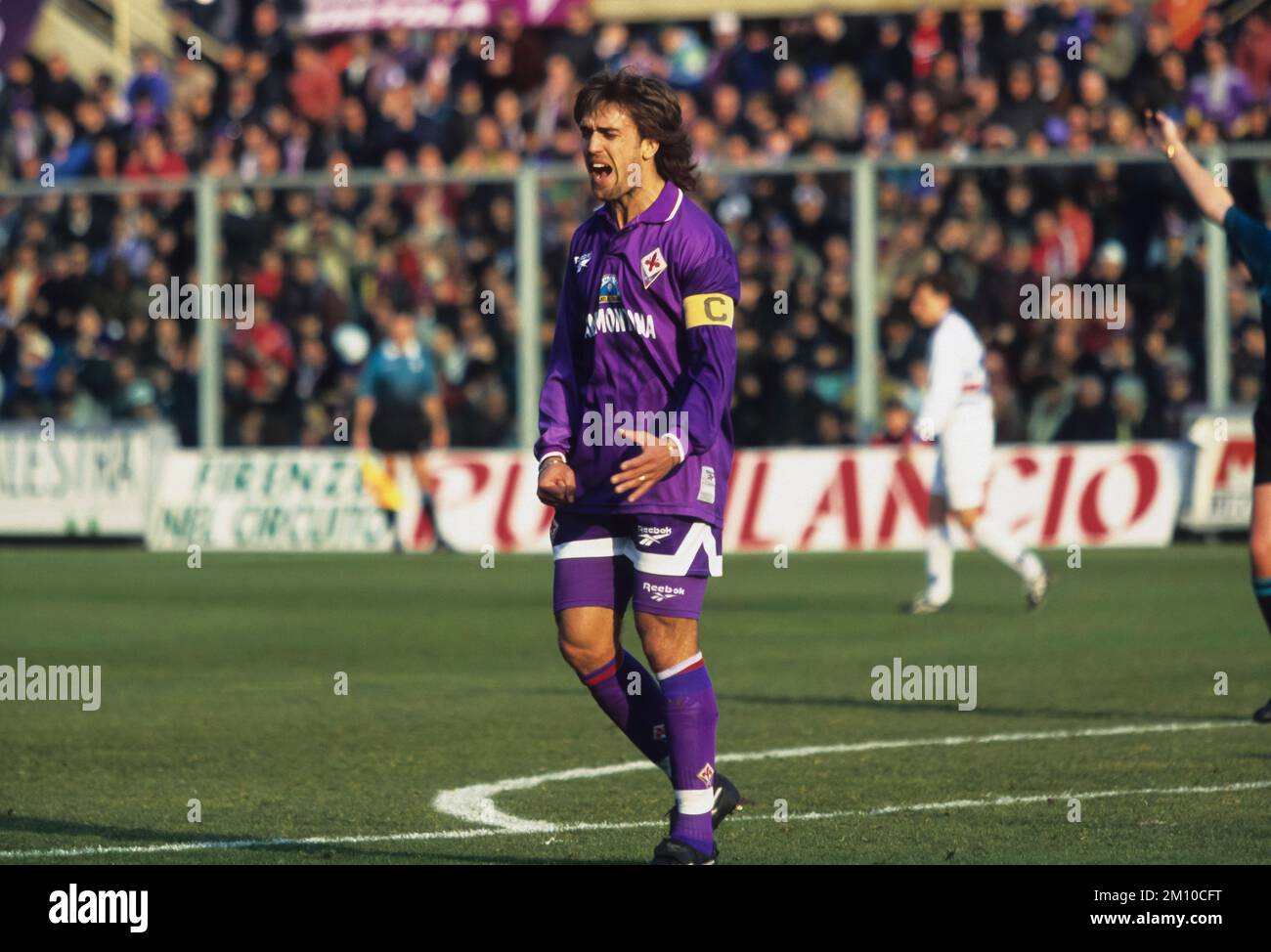 Fiorentina batistuta hi-res stock photography and images - Alamy