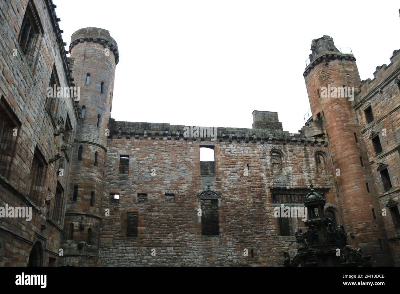 Linlithgow Palace in Linlithgow, Scotland Stock Photo - Alamy