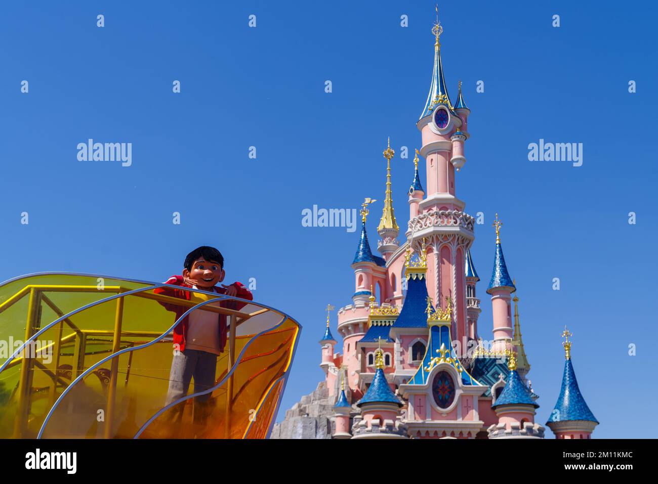 Disney paris 1992 hi-res stock photography and images - Alamy Disney paris 1992 hi-res stock photography and images - Alamy