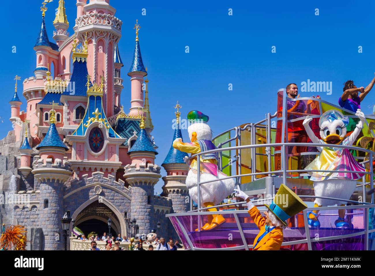Disney paris 1992 hi-res stock photography and images - Alamy Disney paris 1992 hi-res stock photography and images - Alamy