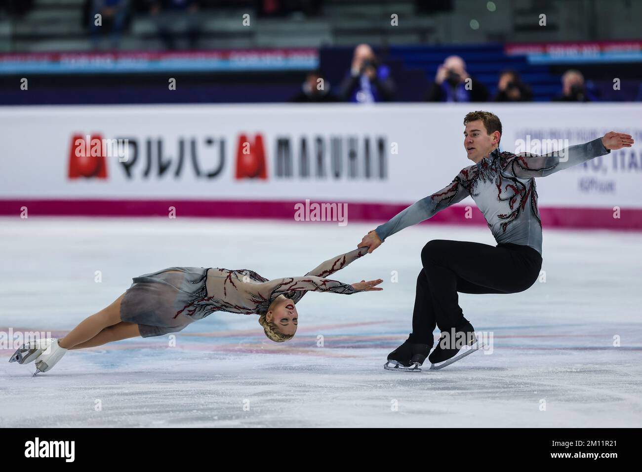 Turin, Italy. 08th Dec, 2022. Alexa Knierim and Brandon Frazier of