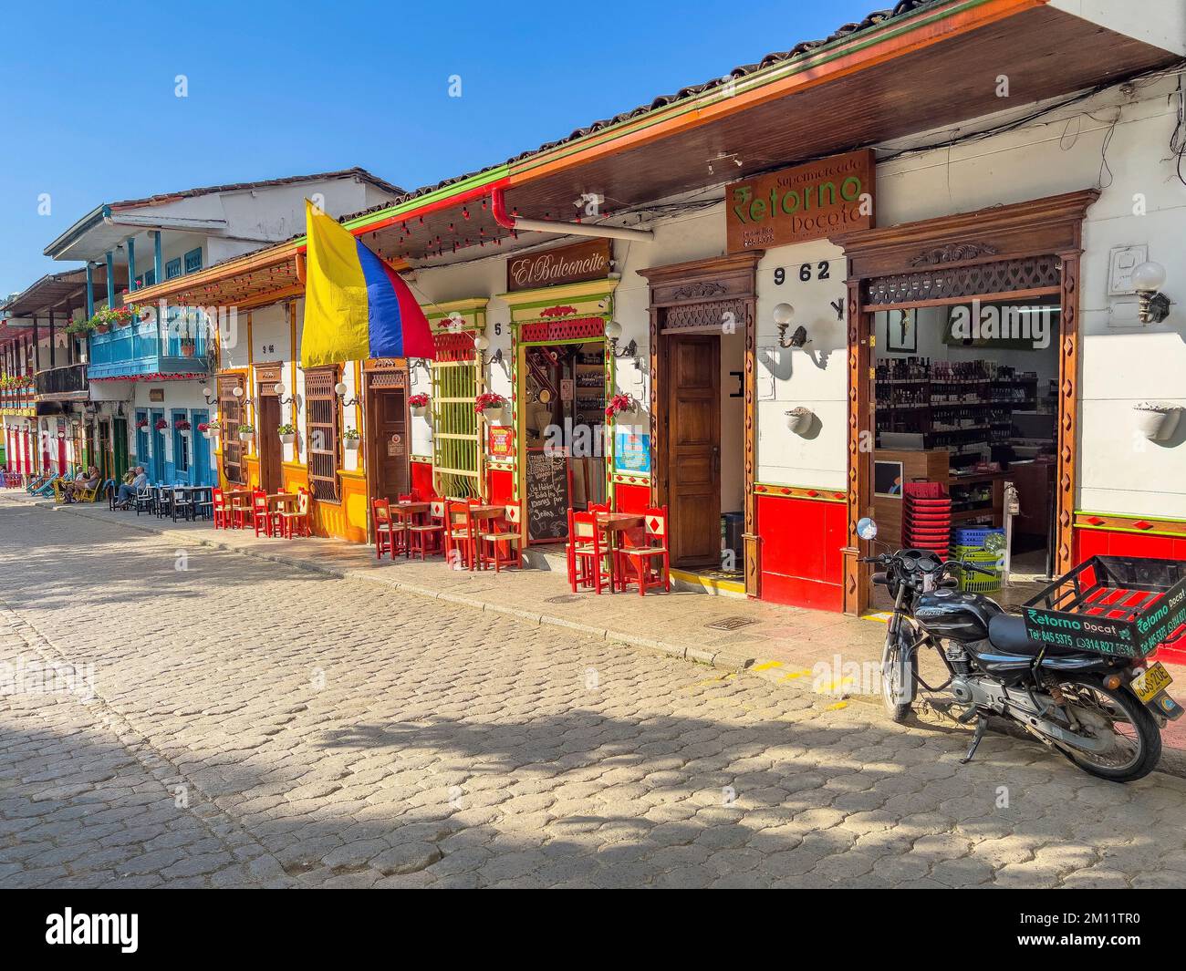 South America, Colombia, Departamento de Antioquia, Colombian Andes, Jardín, street scene in Andes village Jardín Stock Photo