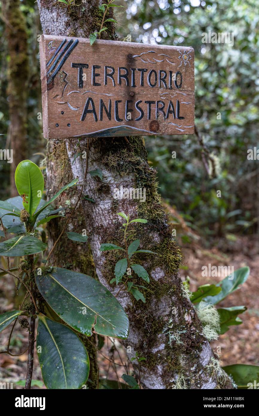 South America, Colombia, Departamento de Antioquia, Colombian Andes, Jericó, Wooden Signs in Las Nubes Nature Park Stock Photo