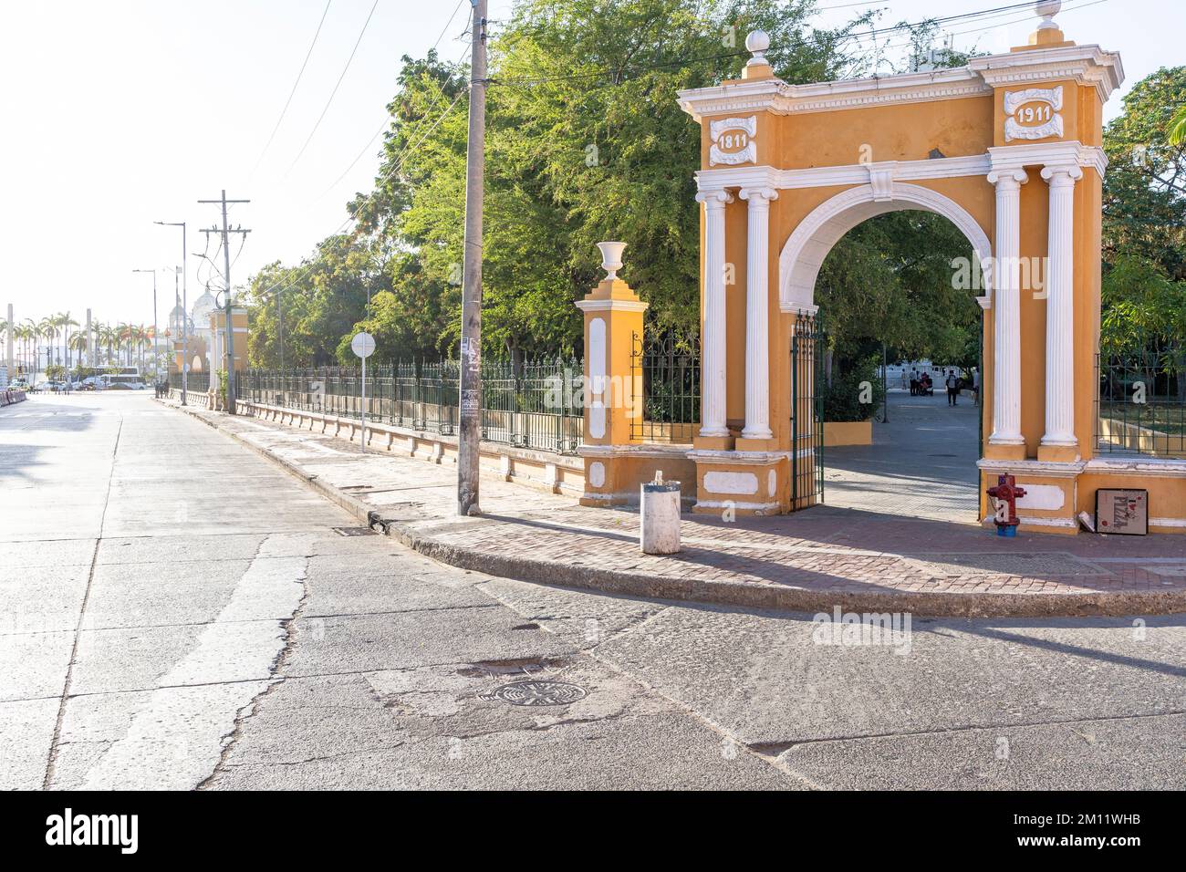 South America, Colombia, Departamento de Bolívar, Cartagena de Indias, entrance gate to the Parque Centenario in Cartagena Stock Photo