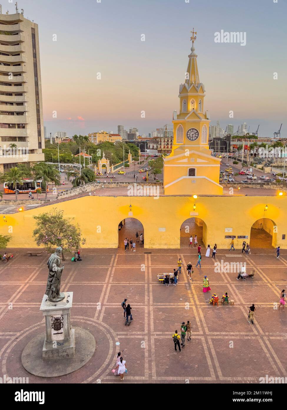 South America, Colombia, Departamento de Bolívar, Cartagena de Indias, Ciudad Amurallada, View over the Plaza de los Coches to the Torre del Reloj Stock Photo