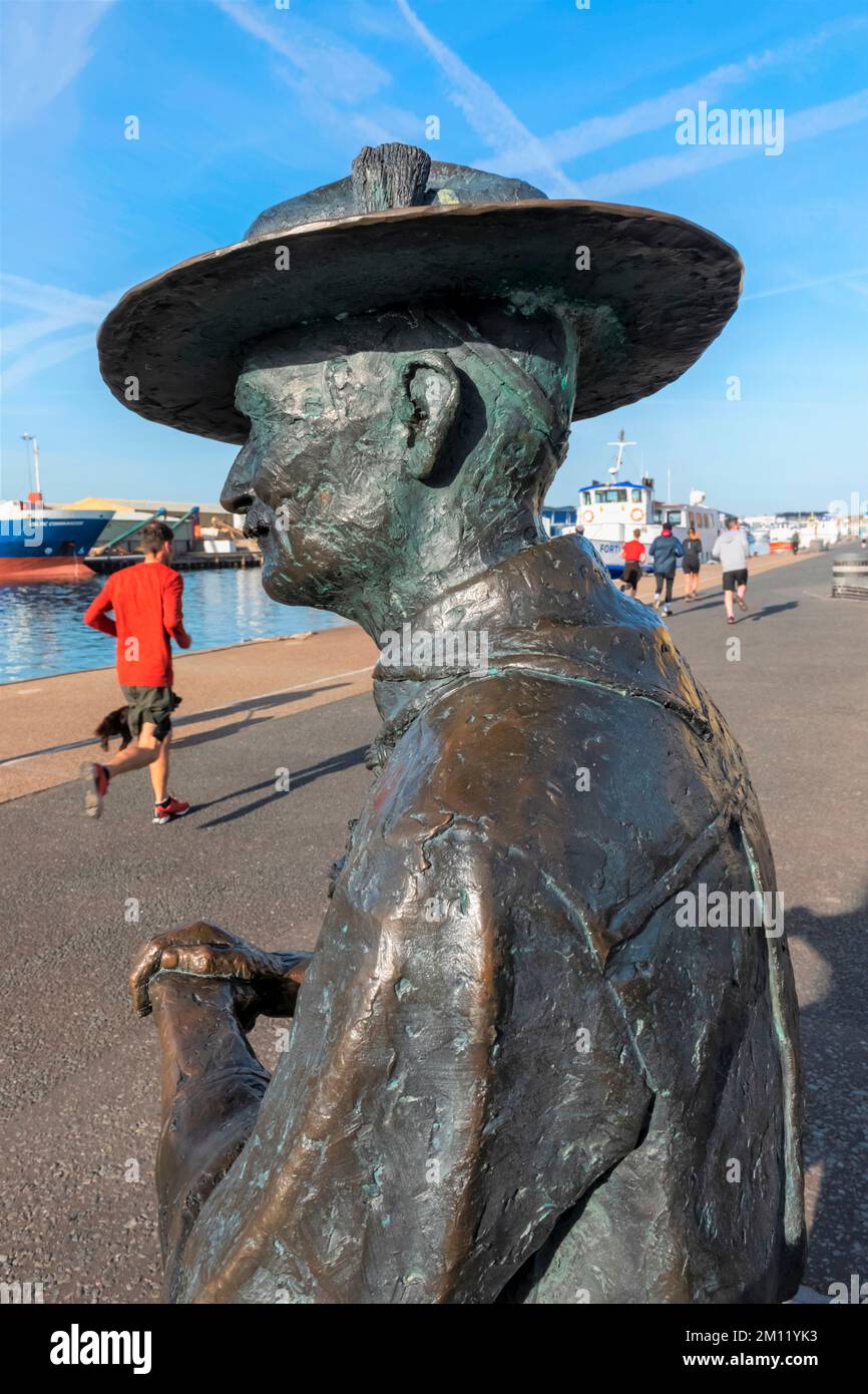 England, Dorset, Poole, Poole Harbour, Statue of Robert Baden-Powell Stock Photo