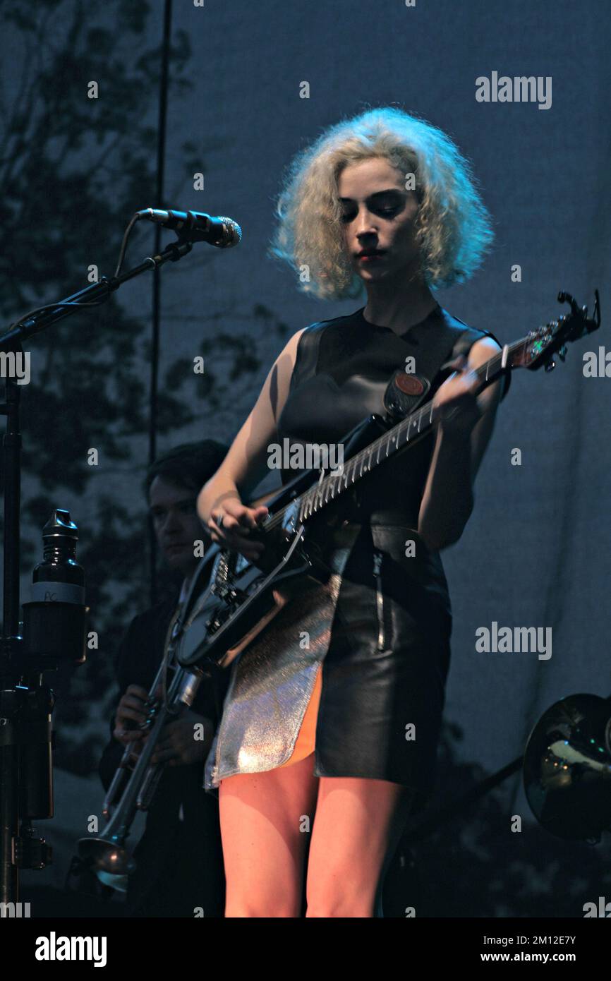 The Bonnaroo Music and Arts Festival - David Byrne and St Vincent in concert Stock Photo
