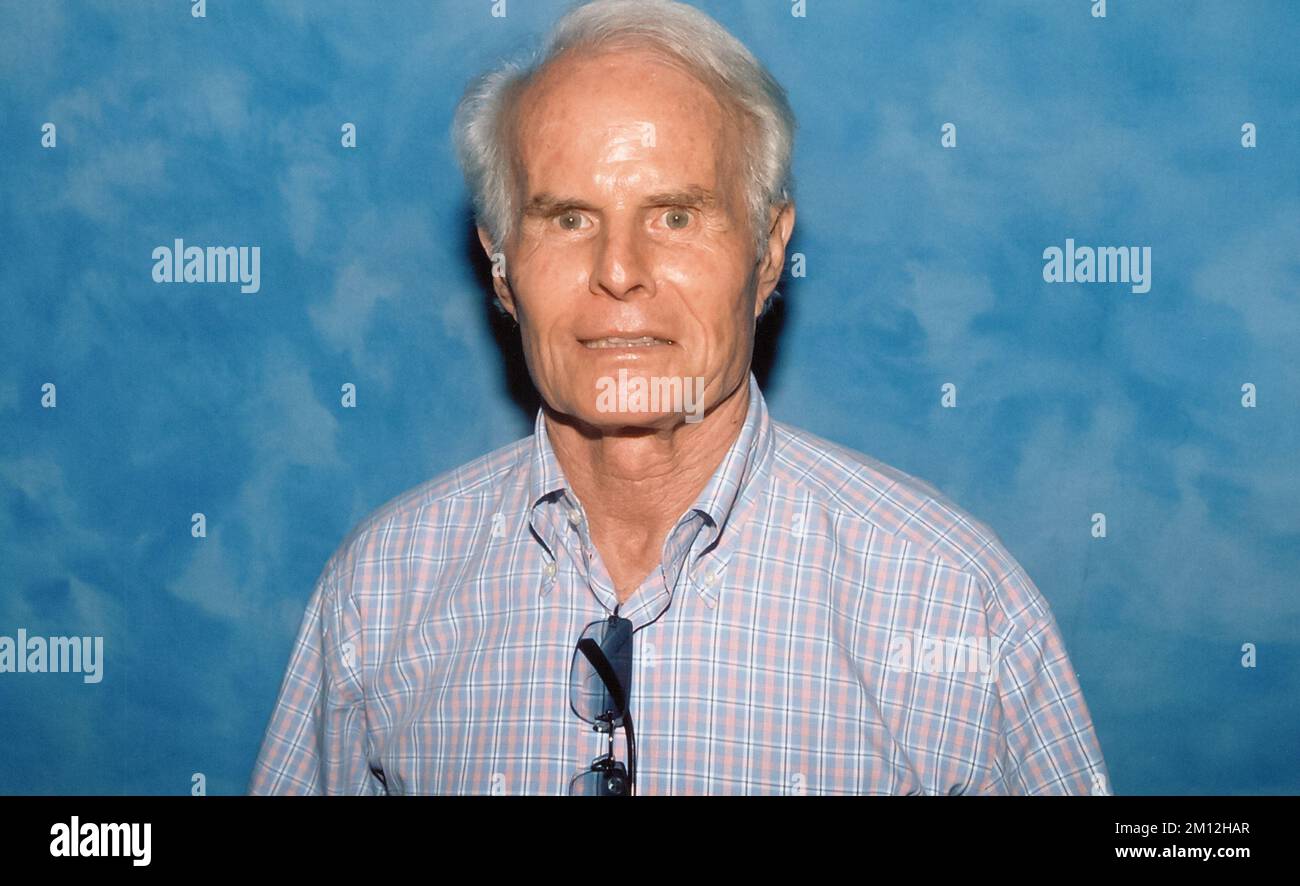 Retro celebrity portraits - Richard Zanuck, at a press conference event