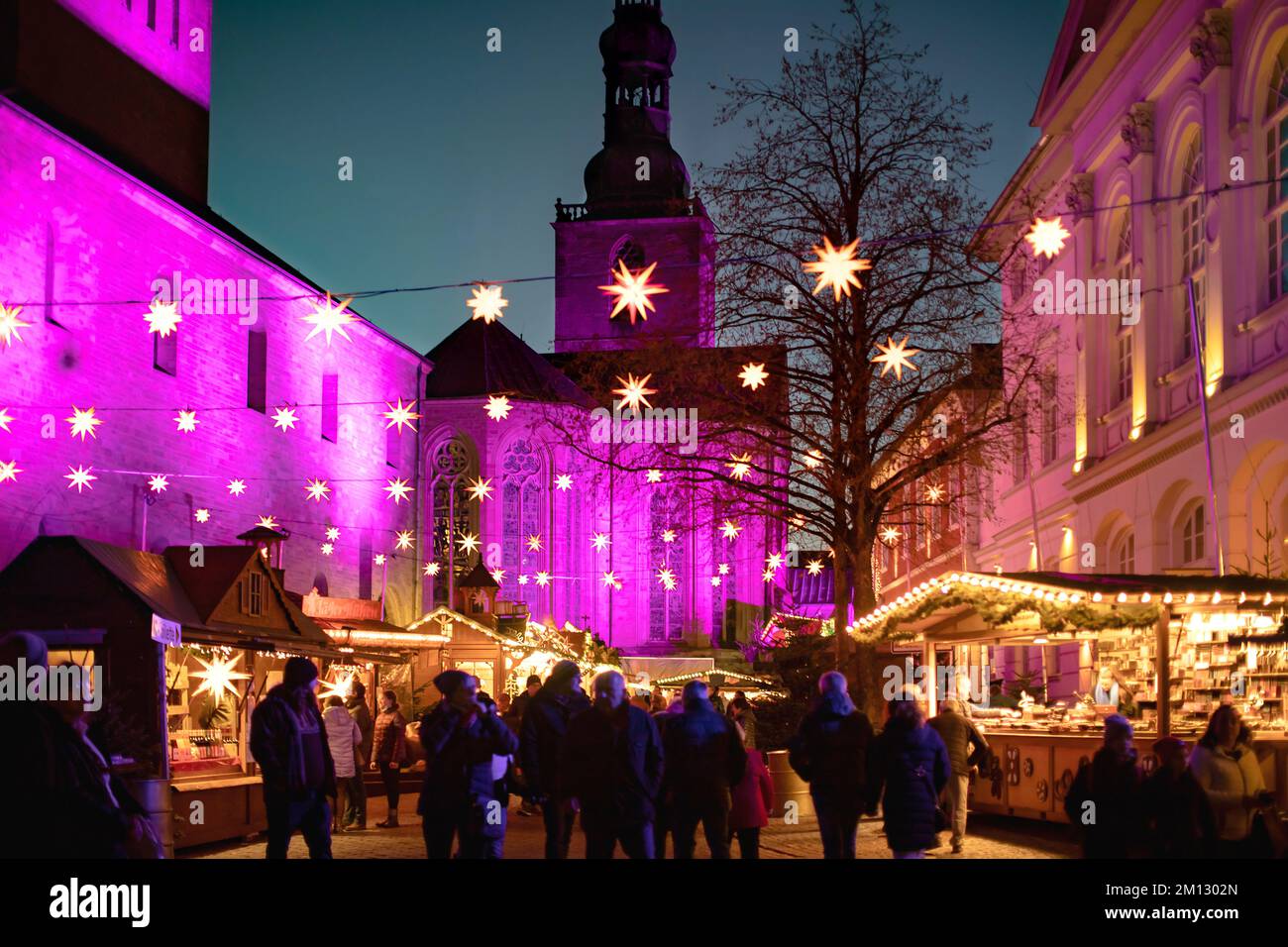 Christmas market 2022 in Soest. St. PetriPauli Church Stock Photo Alamy