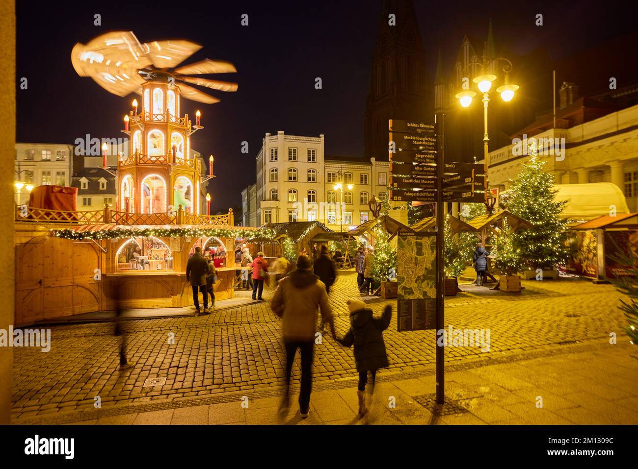 Köln Weihnachtspyramide, Weihnachten, XXL Pyramide 1. FC Köln popular