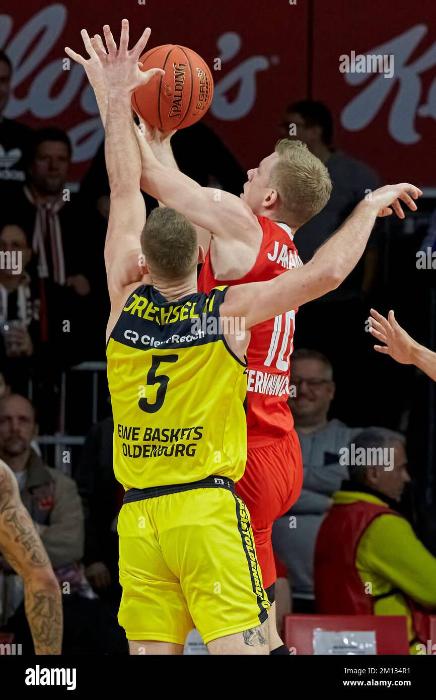 2022/23 DBB BBL FC Bayern München vs EWE Baskets Oldenburg. JARAMAZ Ognjen (FC Bayern München