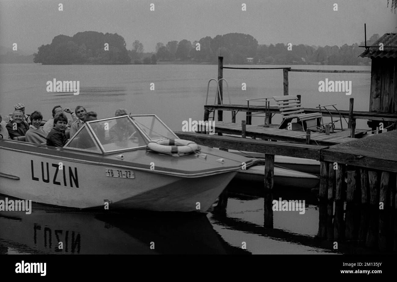 Travel vessel forest Black and White Stock Photos &amp; Images - Alamy