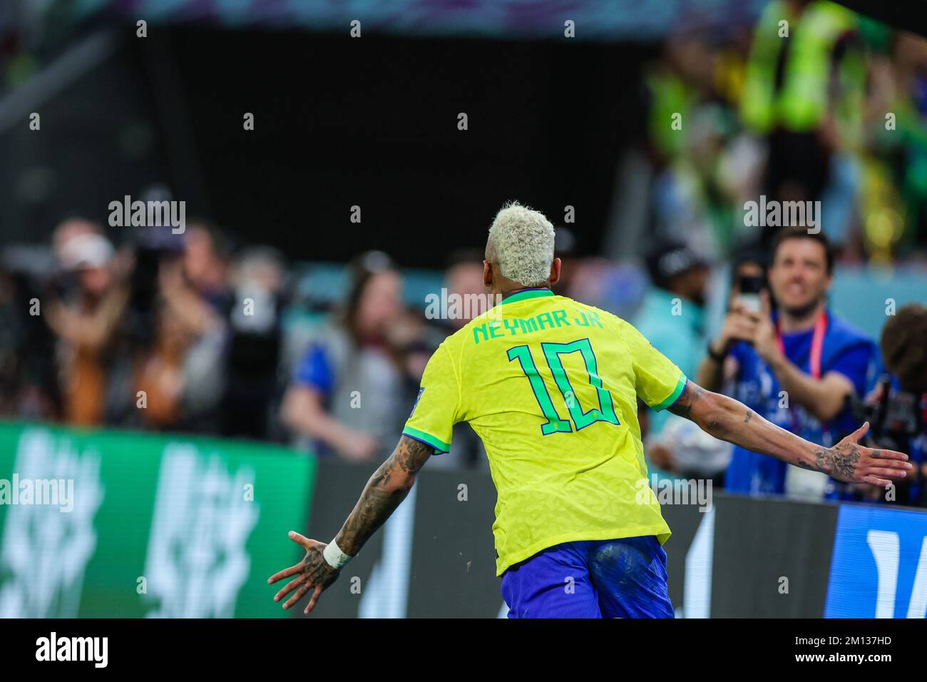 Doha, Qatar. 09th Dec, 2022. Neymar Brazil player during a match against Croatia valid for the quarterfinals of the FIFA World Cup in Qatar at Education City Stadium in Doha, Qatar. December 9, 2022 Photo:William Volcov Credit: Brazil Photo Press/Alamy Live News Stock Photo