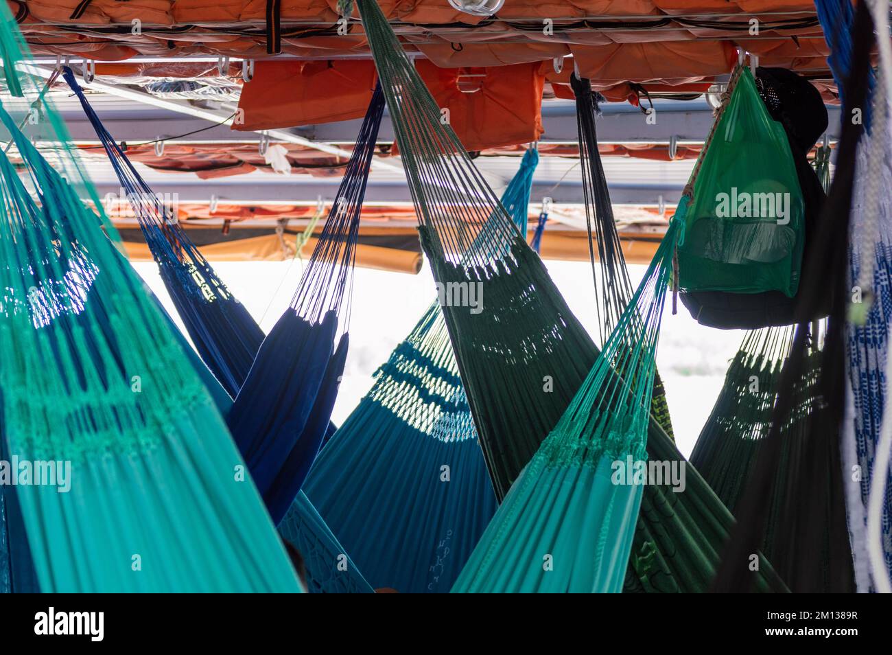 Hammock arrangement hi-res stock photography and images - Alamy