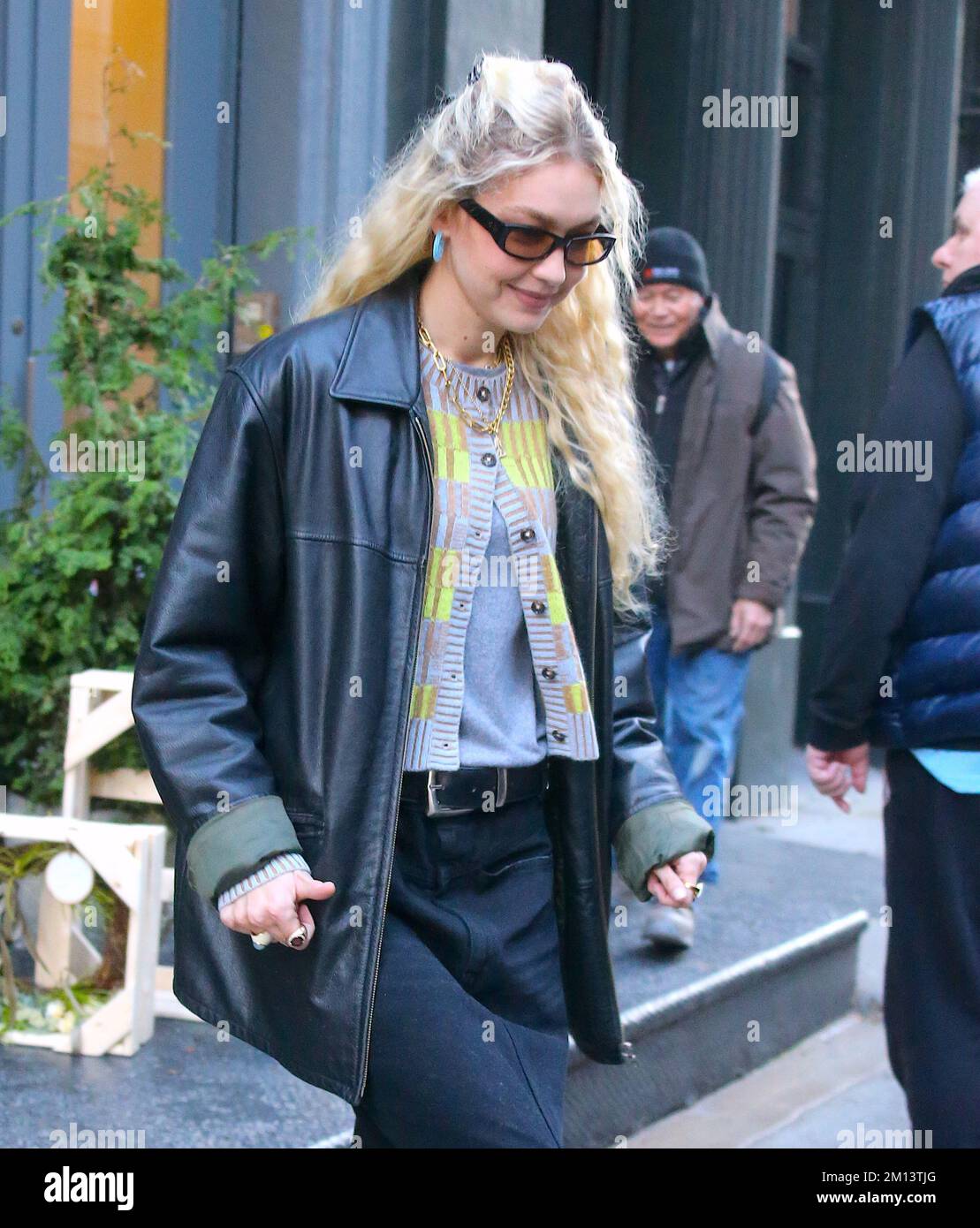 Gigi hadid cashmere outlet