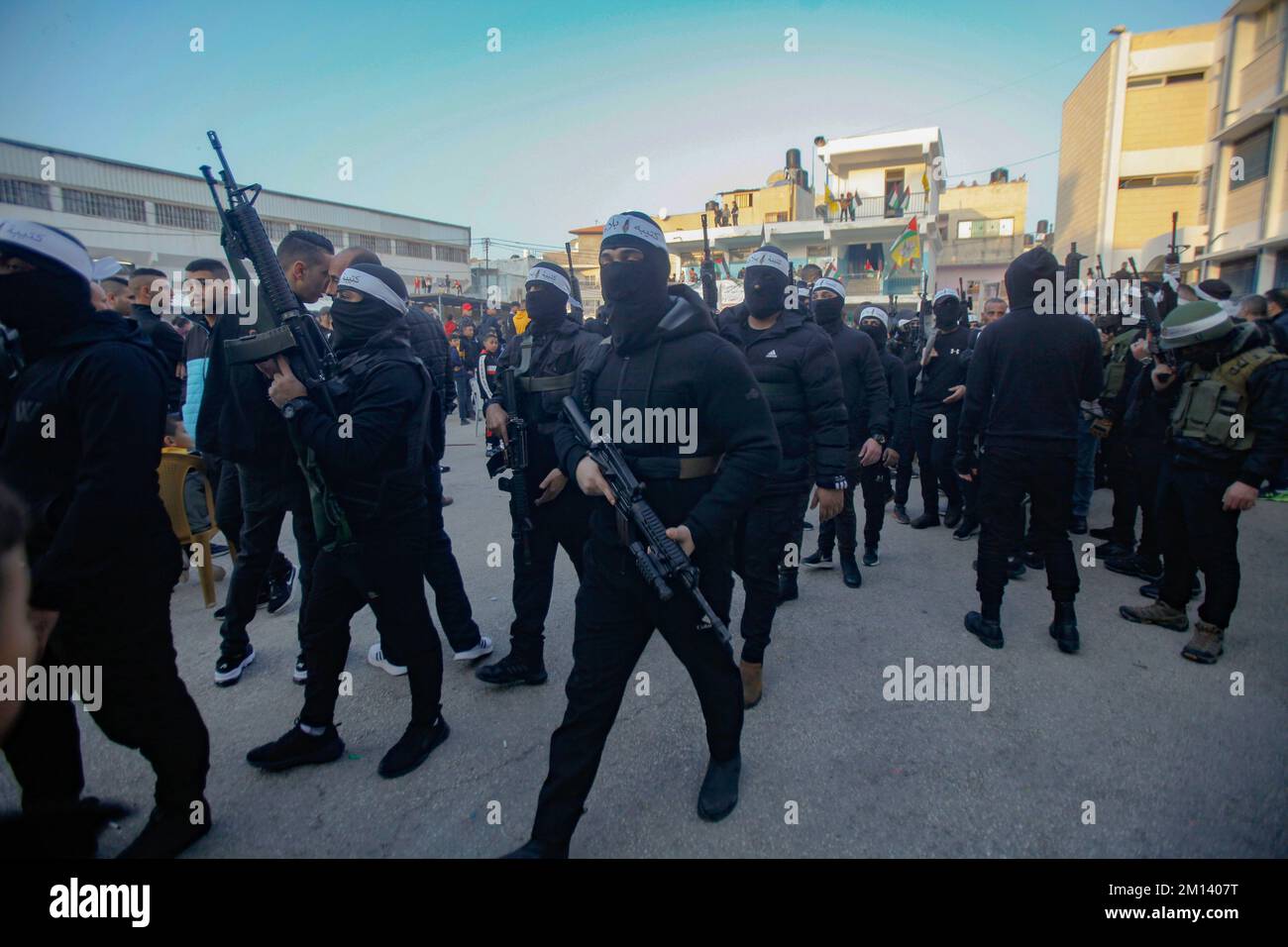 Nablus, Palestine. 09th Dec, 2022. Palestinian gunmen from the Balata ...