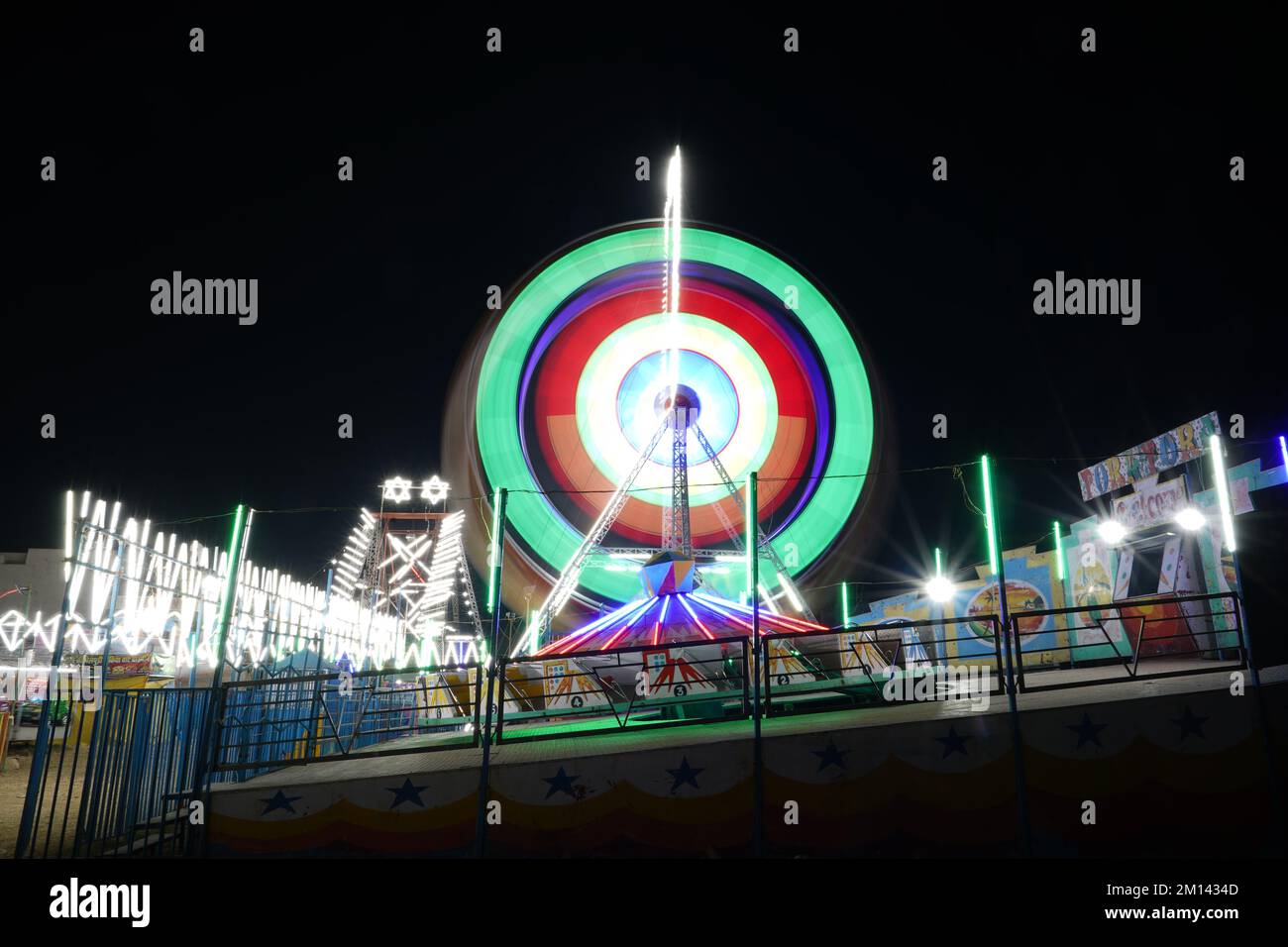 Indian spinning wheel hi-res stock photography and images - Alamy