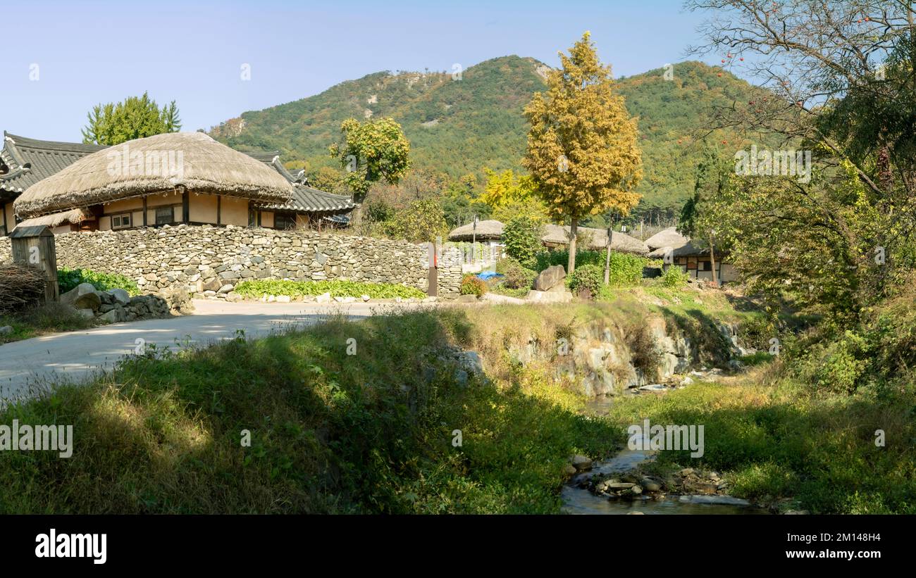 Korean folk village hi-res stock photography and images - Alamy