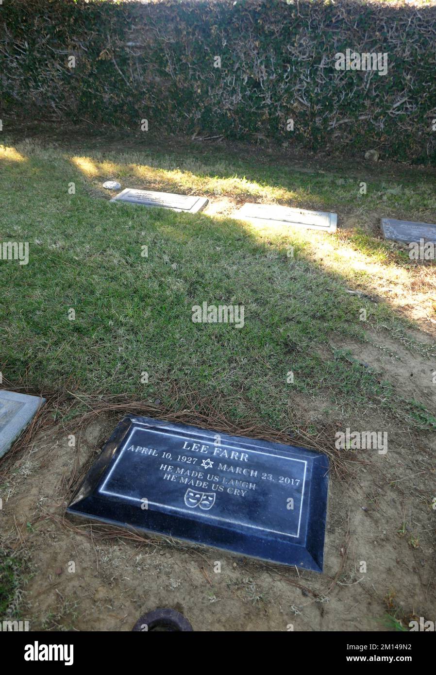 Los Angeles, California, USA 8th December 2022 Actor Lee Farr's Grave