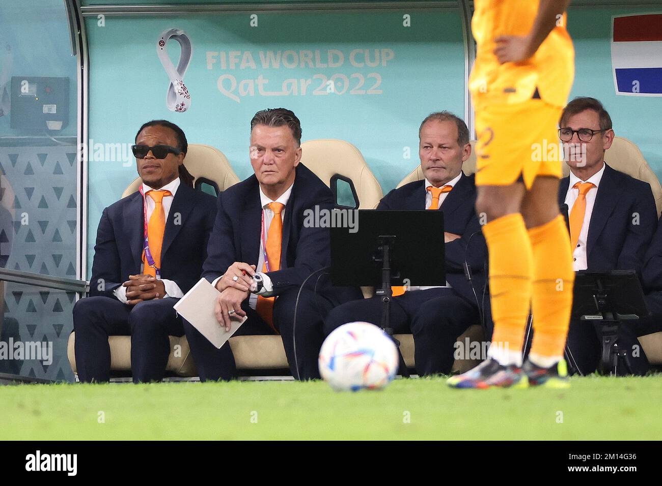 Al Daayen, Qatar. 09th Dec, 2022. Assistant coach Edgar Davids of the Netherlands, Coach of Netherlands Louis Van Gaal during the FIFA World Cup 2022, Quarter-final football match between Netherlands and Argentina on December 9, 2022 at Lusail Stadium in Al Daayen, Qatar - Photo: Jean Catuffe/DPPI/LiveMedia Credit: Independent Photo Agency/Alamy Live News Stock Photo