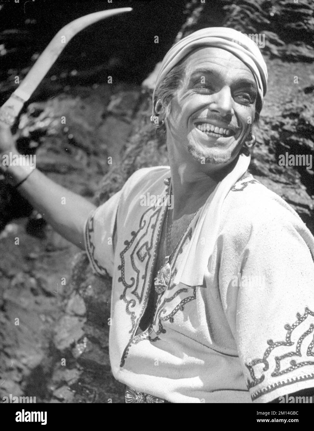 DOUGLAS FAIRBANKS JR. in SINBAD, THE SAILOR (1947), directed by RICHARD WALLACE. Credit: RKO / Album Stock Photo