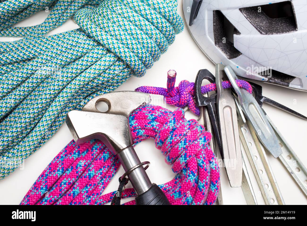 Rope hooks hi-res stock photography and images - Alamy