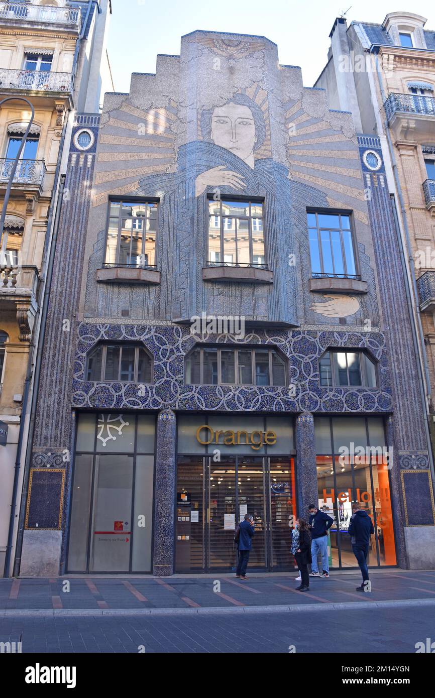 The former offices of the La Dépéche du Midi newspaper, built in 1932,Toulouse, France, a masterpiece of late Art Nouveau mosaic work Stock Photo