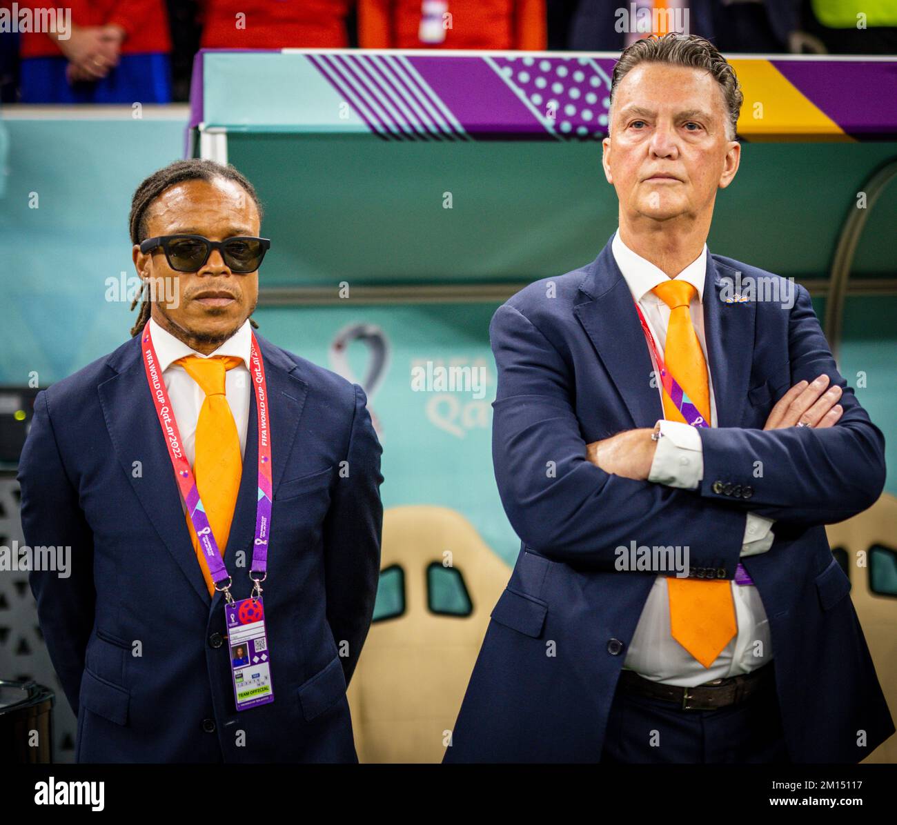 Doha, Qatar. 9th Dec, 2022.  Trainer Louis van Gaal (R)  and assistent Edgar Davids (Niederlande) Netherlands - Argentina Niederlande - Argentinien  W Stock Photo