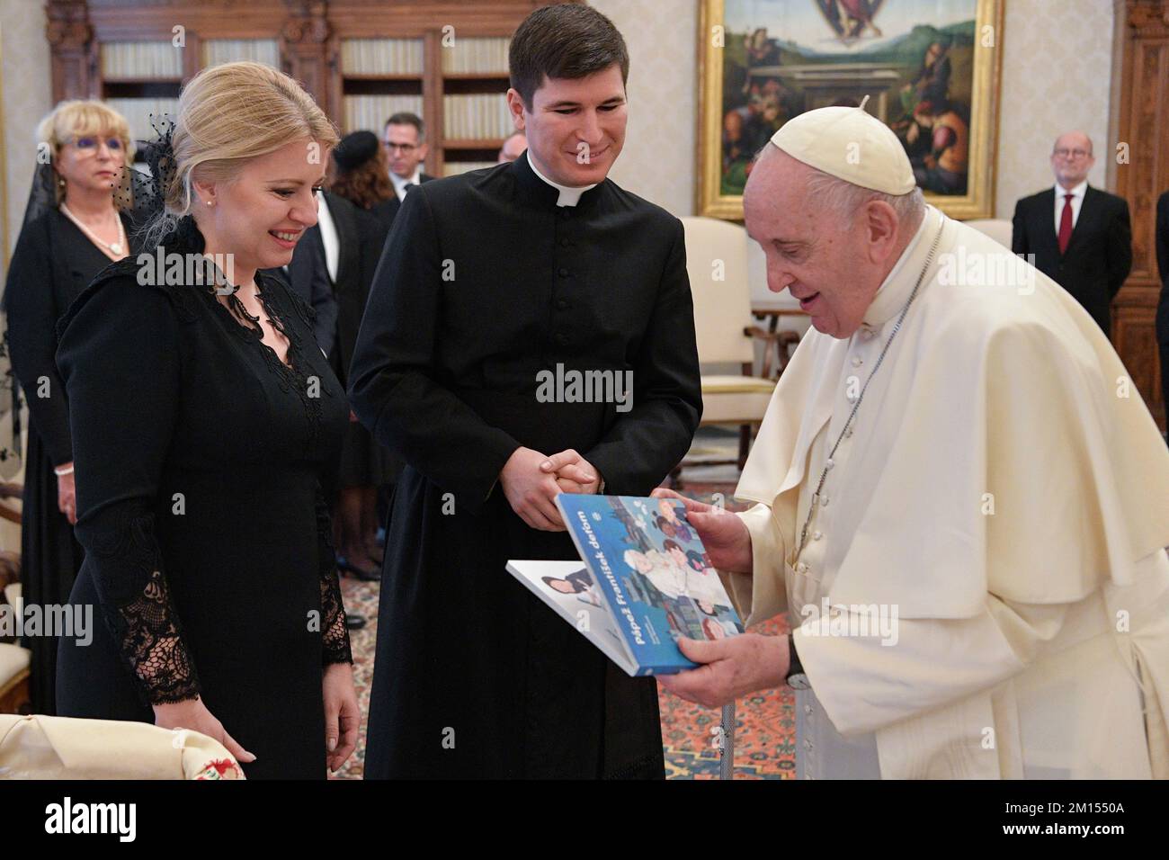 Vatican. 10th Dec, 2022. ITALY-VATICAN-REL DECEMBER 10, 2022 Pope Francis receives in private audience at the Vatican H.E. Mrs. Zuzana Caputova, President of the Slovak Republic H.E. Mrs. Zuzana Caputova, President of the Slovak RepublicITALIA-VATICANO-REL 10 DICEMBRE 2022 Papa Francesco riceve in udienza privata in Vaticano S.E. La Signora Zuzana Caputova, Presidente della Repubblica Slovacca S.E. La Signora Zuzana Caputova, Presidente della Repubblica Slovacca Photograph by Vatican Mediia/Catholic Press Photo RESTRICTED TO EDITORIAL USE - NO MARKETING - NO ADVERTISING CAMPAIGNS. Credit: Inde Stock Photo