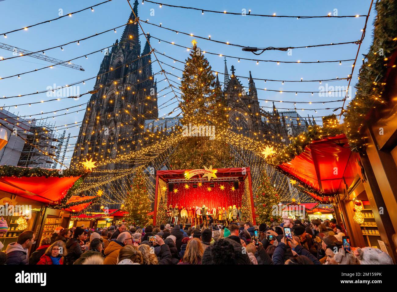 Christmas market at the Roncallli Platz, directly at the Cologne ...