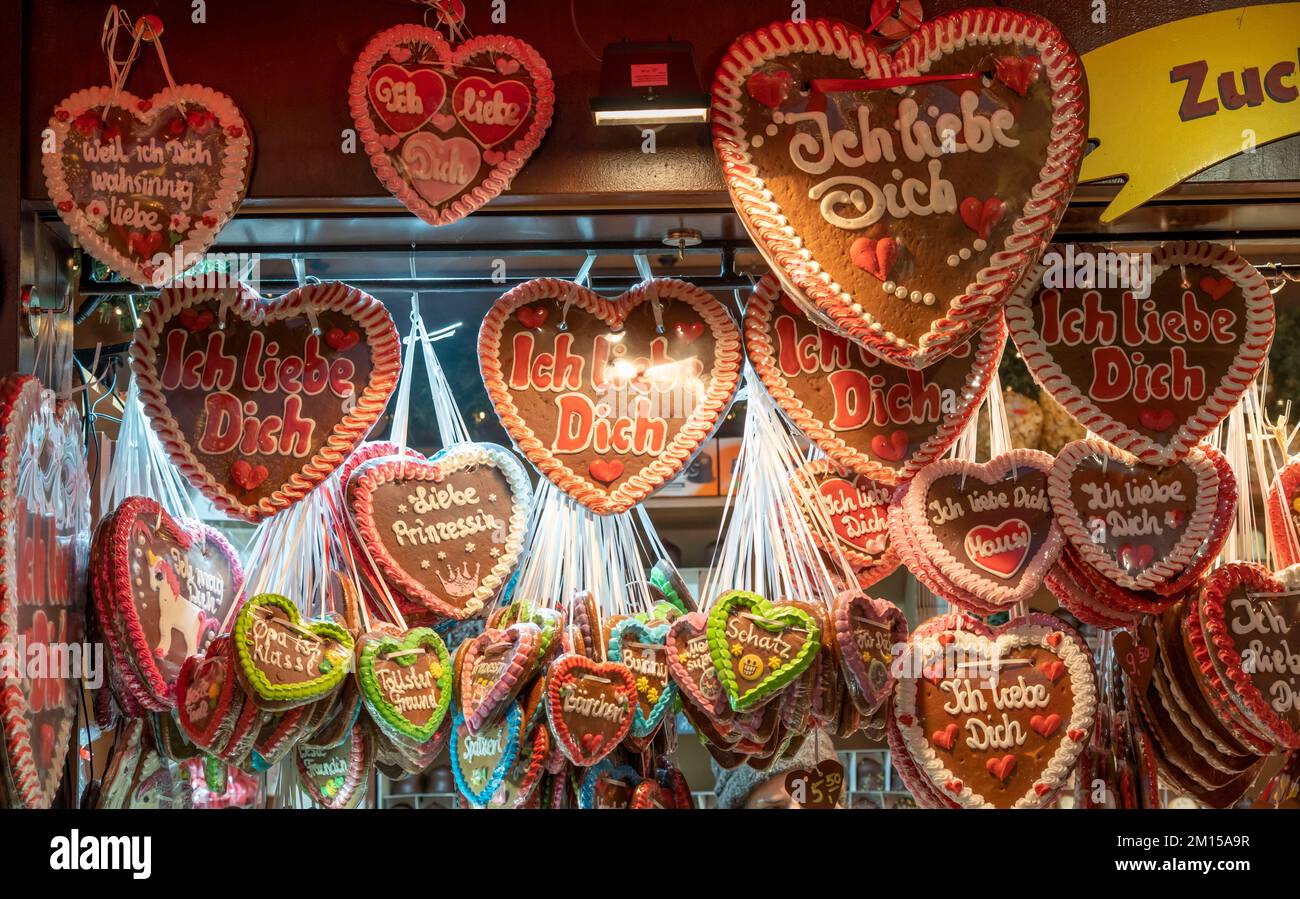 Gingerbread hearts, with the inscription among others I love you, pet names, NRW, Germany Stock Photo