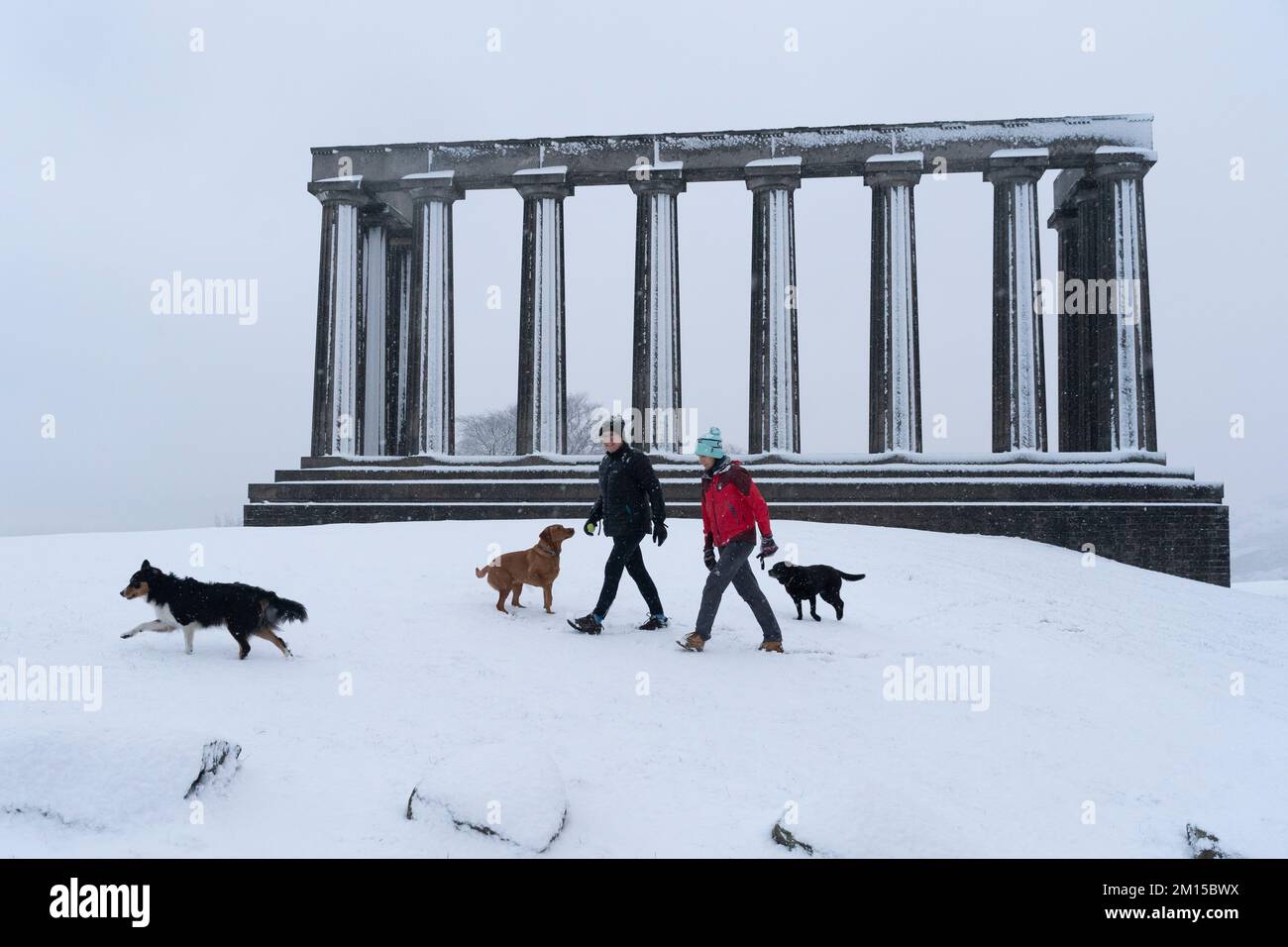 Edinburgh, Scotland, UK. 10th December 2022. Views of Calton Hill in the snow. Heavy snow fell in Edinburgh this morning as the Arctic weather conditi Stock Photo