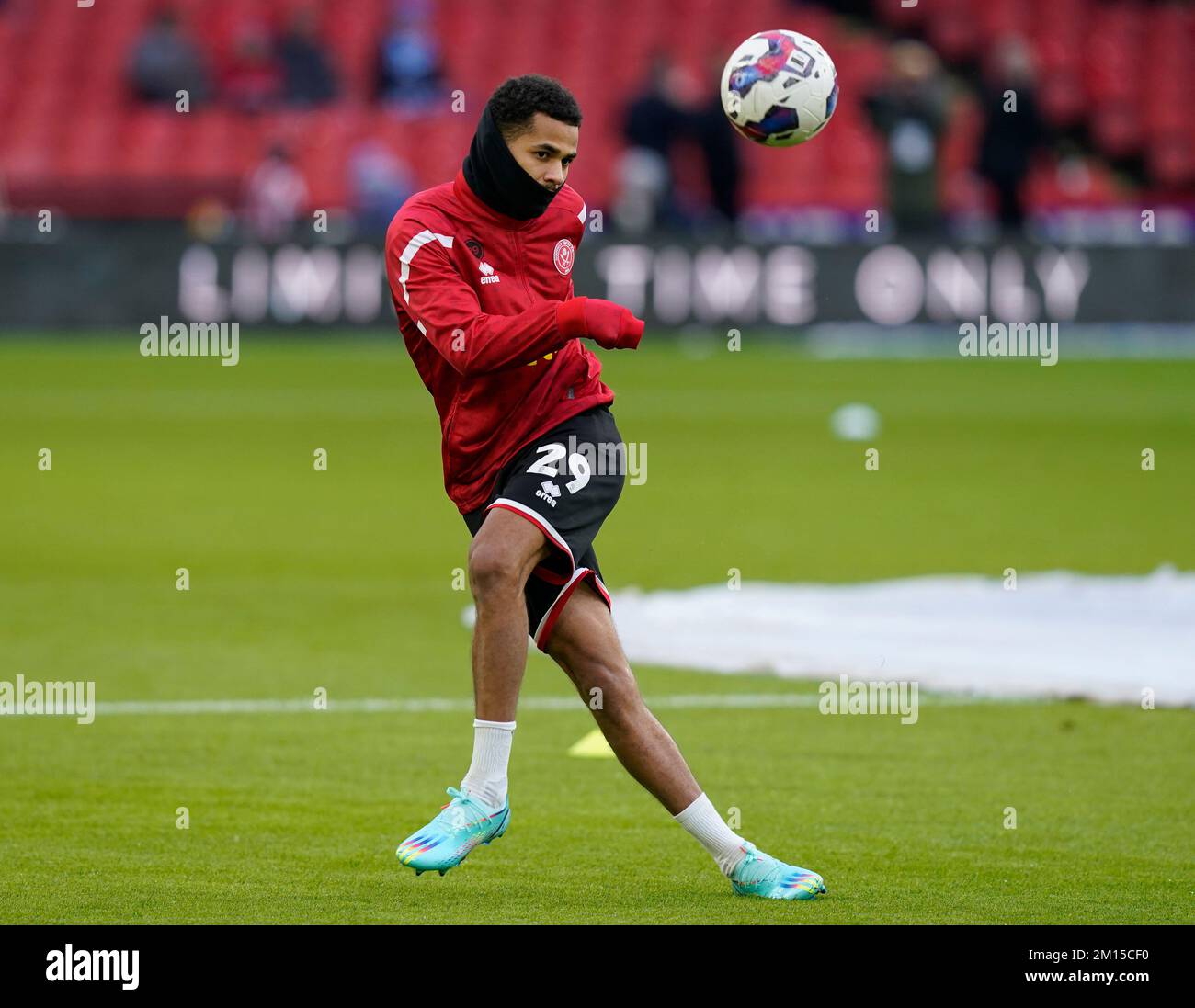 Sheffield, England, 10th December 2022. lliman Ndiaye of Sheffield Utd back from the World Cup with Senegal start todays game  during the Sky Bet Championship match at Bramall Lane, Sheffield. Picture credit should read: Andrew Yates / Sportimage Credit: Sportimage/Alamy Live News Stock Photo