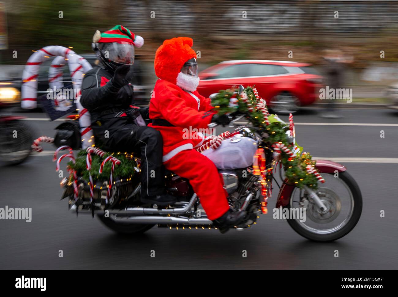Berlin, Germany. 10th Dec, 2022. Participants in the "Santa Claus on