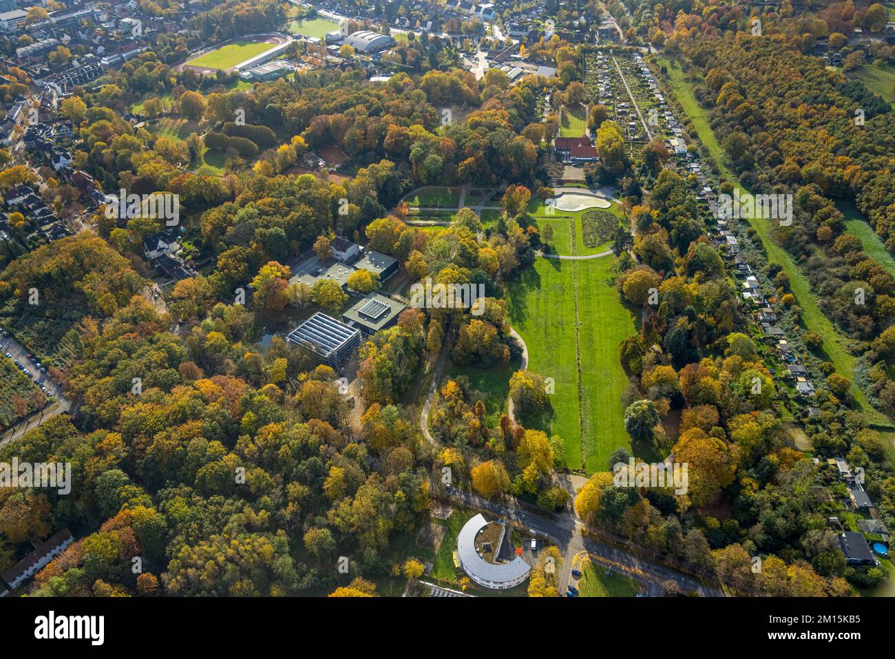 Aerial view, Josef Albers Museum Quadrat and Stadtgarten as well as allotment garden club Overbeckshof in the district south-west in Bottrop, Ruhr are Stock Photo