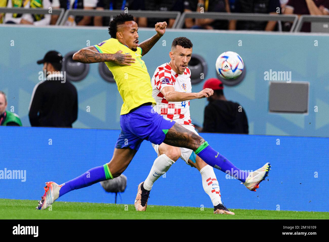 Doha, Qatar. 09th Dec, 2022. Education City Stadium Eder Militao of Brazil and Mario Pasalic of Croatia during the match between Croatia and Brazil, valid for the quarterfinals of the World Cup, held at the Education City Stadium in Doha, Qatar. (Marcio Machado/SPP) Credit: SPP Sport Press Photo. /Alamy Live News Stock Photo